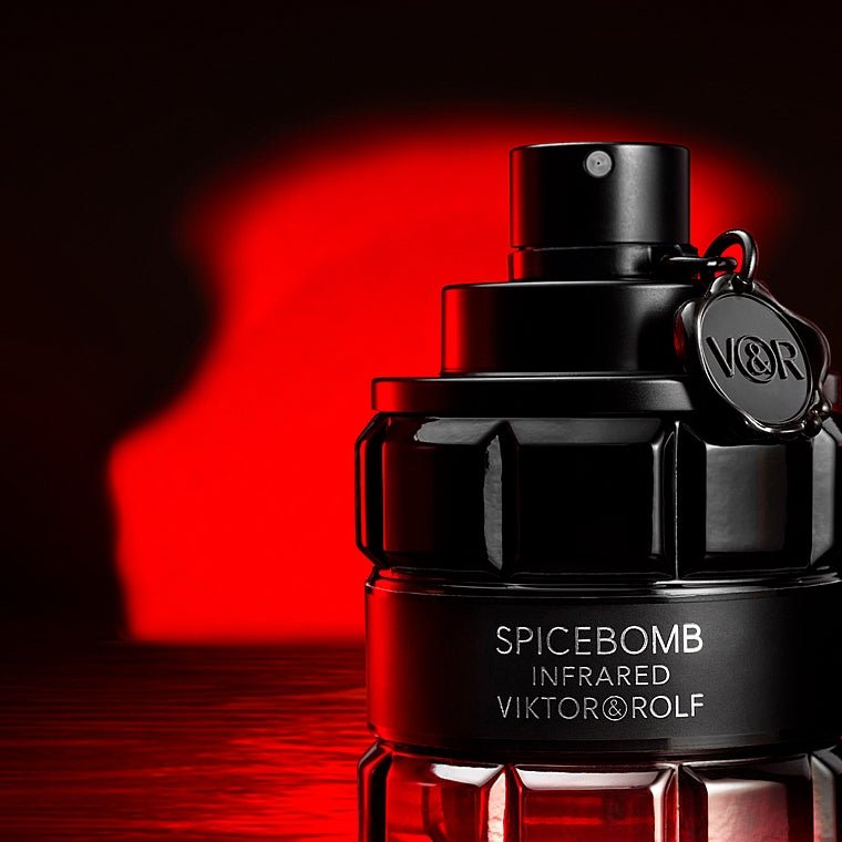 Viktor & Rolf Spicebomb Infrared EDT Travel Set | My Perfume Shop